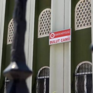 cemaatten tepki bulut camiine osimhen isimlendirmesi Ehy2QT9P