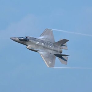 japonyada f 2a ucagi okyanusa dustu YdSm4z6u