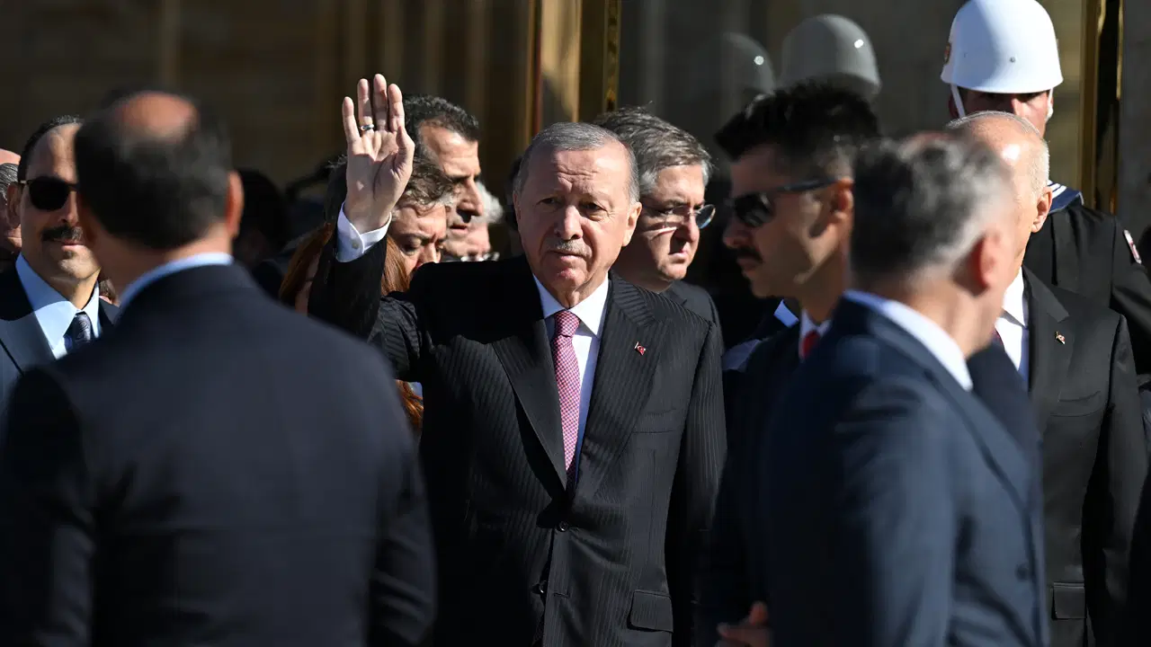 chpden anitkabirdeki erdogan sloganlarina sert tepki milli degerlere saygisizlik devam ediyor fUlvtW7Y.jpg