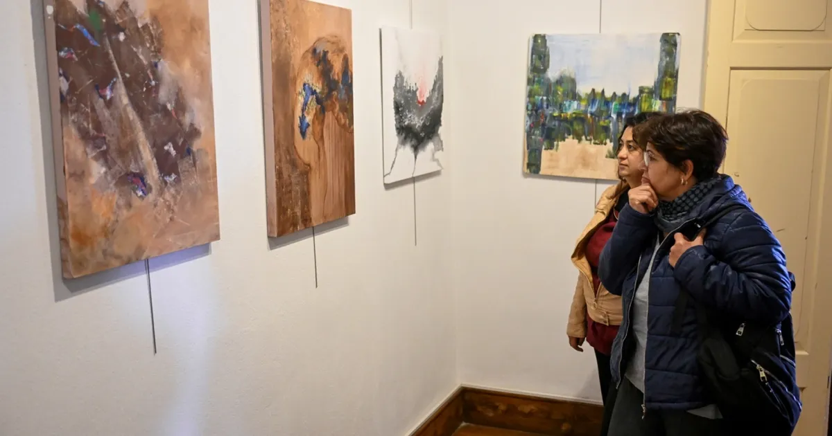 İzmir Bornova’da “Renk ve Tekniklerin Dansı”