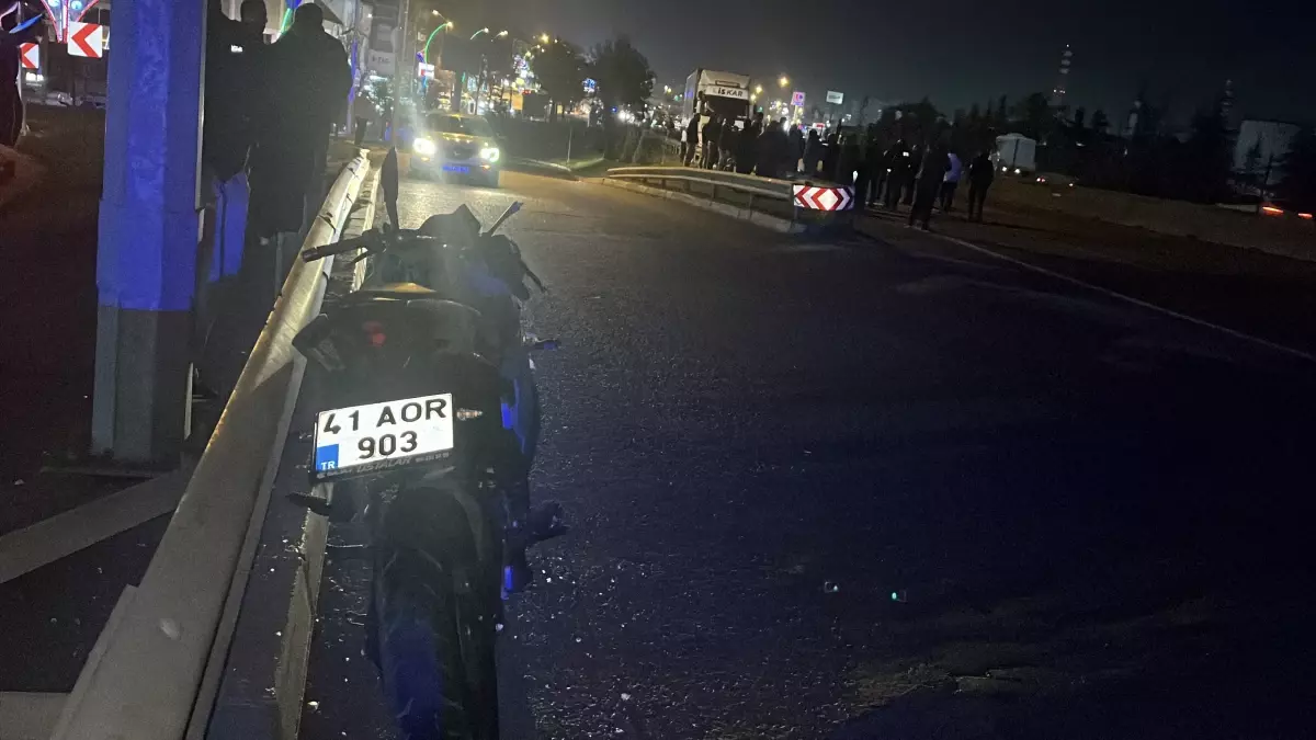 Dilovası’nda TIR ve motosiklet kazası: İki ölü