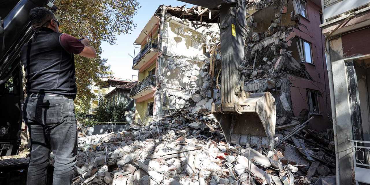 erken uyari sistemi sonuc verdi sindirgi depremini kandilli onceden bildi jrHKPUmj.jpg