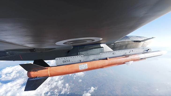 Türkiye’nin gururu Bayraktar KIZILELMA’dan milli donanımlarla gövde gösterisi