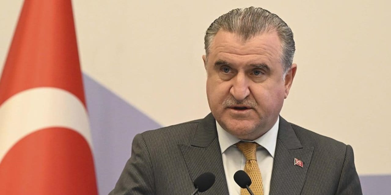 Gençlik Bakanı Aşkın Bak’tan 2026 KYK bursu açıklaması! “Yeni bir artış söz konusu”