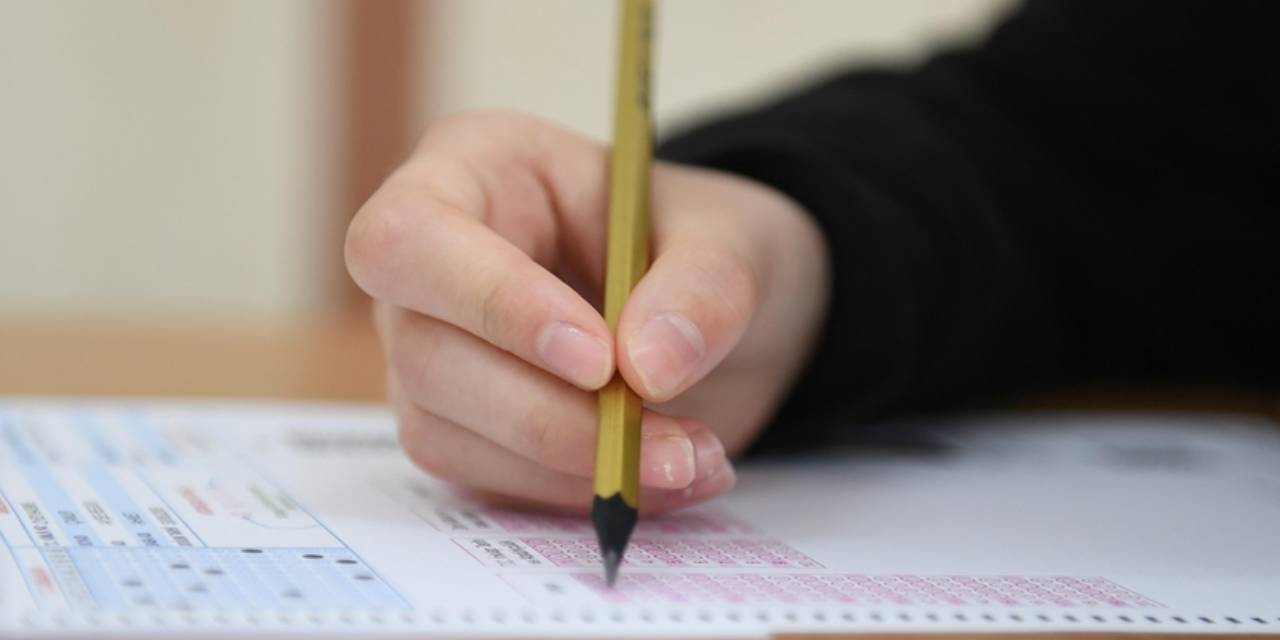 ÖSYM hafta sonu 3 sınav birden yapacak