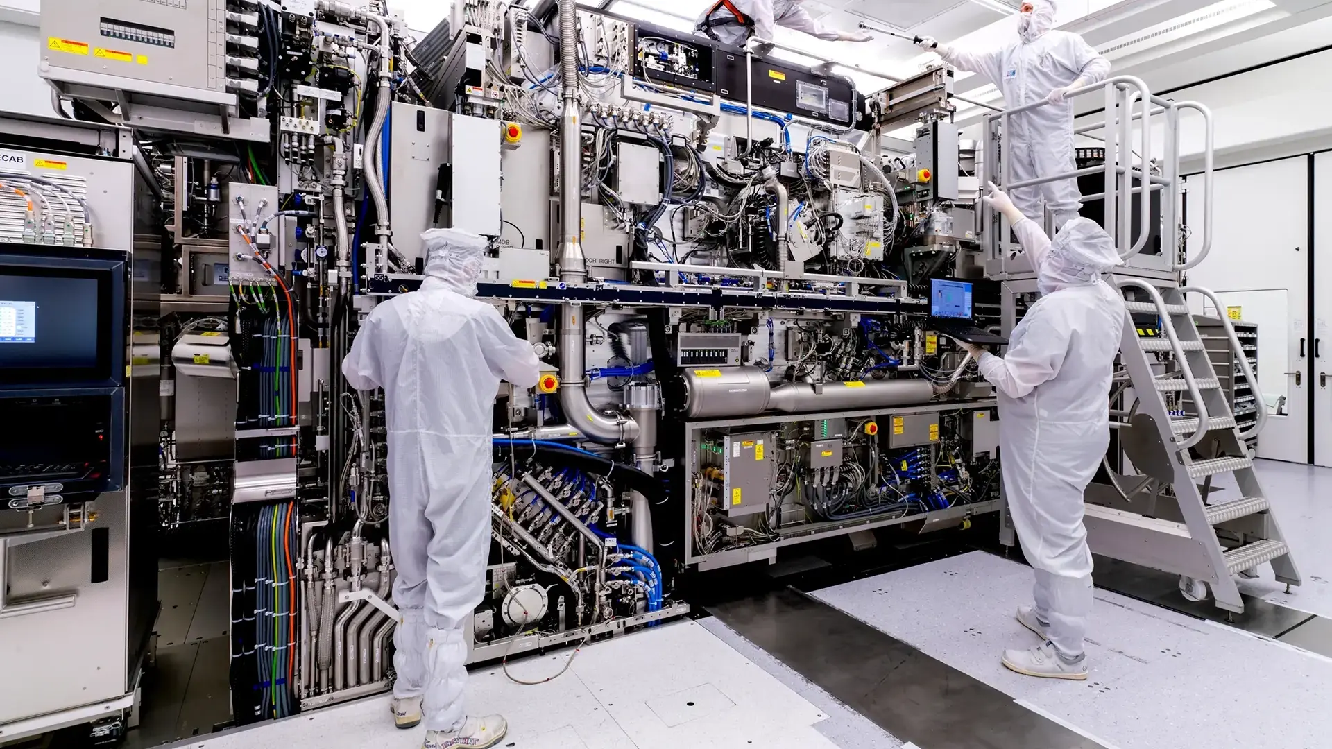 Çip ekipmanı tedarikçisi ASML, 1.700 kişiyi işten çıkarıyor