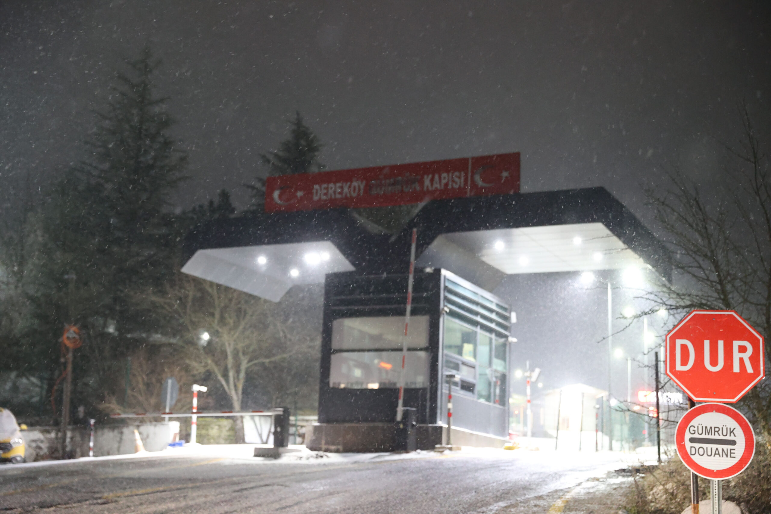 Kırklareli’de kar yağışı etkili oluyor