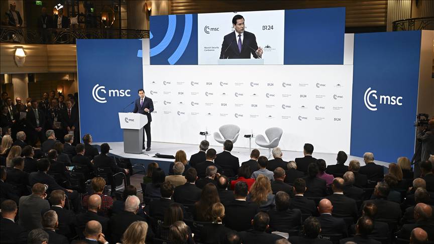 Davos’tan Münih’e: Odadaki fil